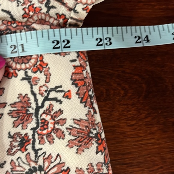 Gibson & Larimer Womens Top/Tunic L Orange/Cream Cold Shoulder Ruffles Unique - Picture 12 of 14